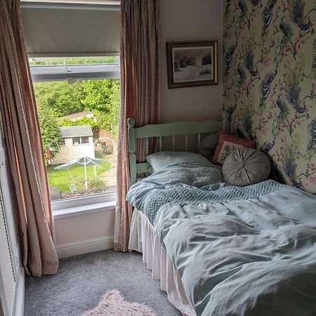6 Trinity Grove Ella Street Hu5 3Bb Bed & Breakfast Kingston upon Hull Exterior photo